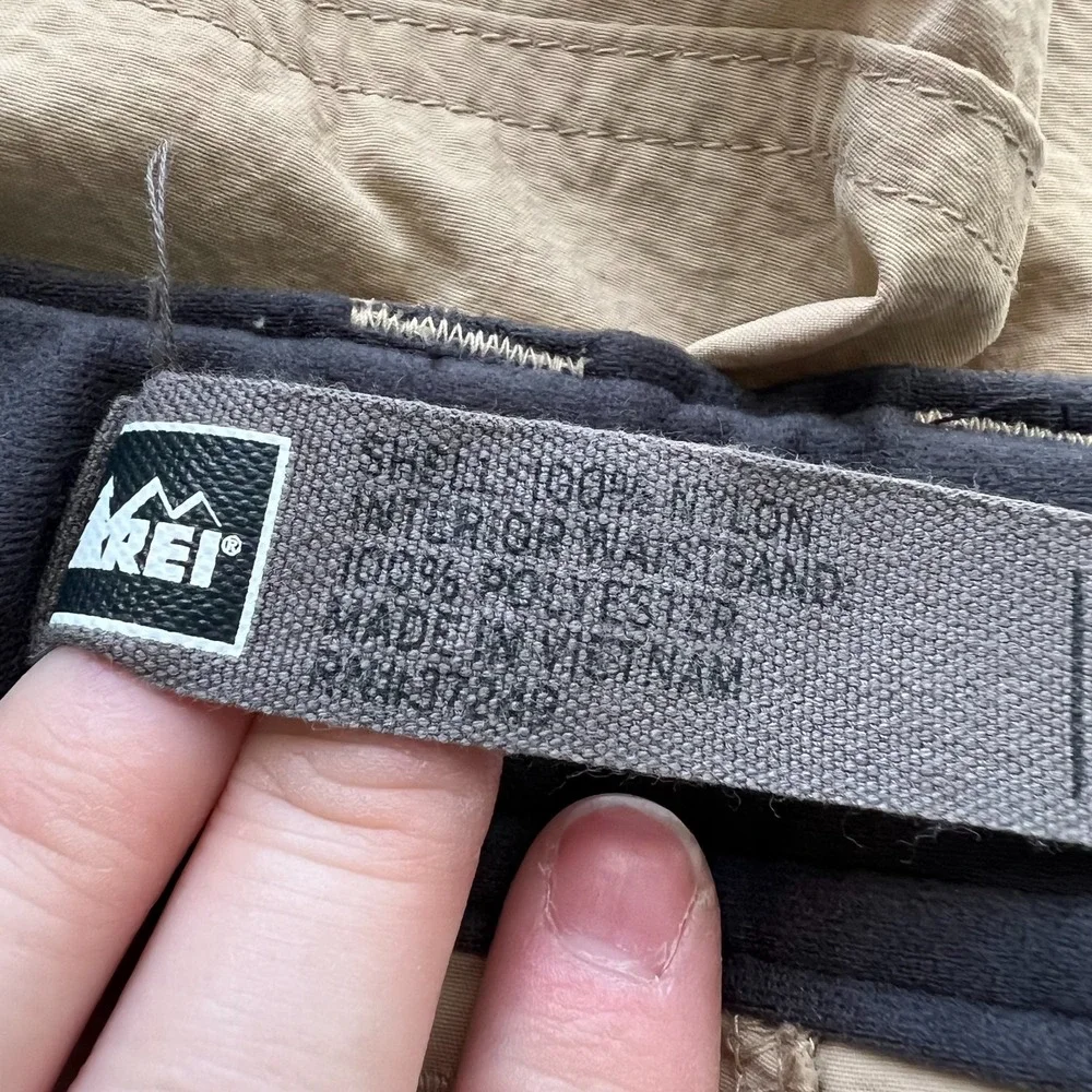 REI Cargo Shorts Mens XXL Beige Nylon Utility Pockets Hiking Outdoor Lightweight